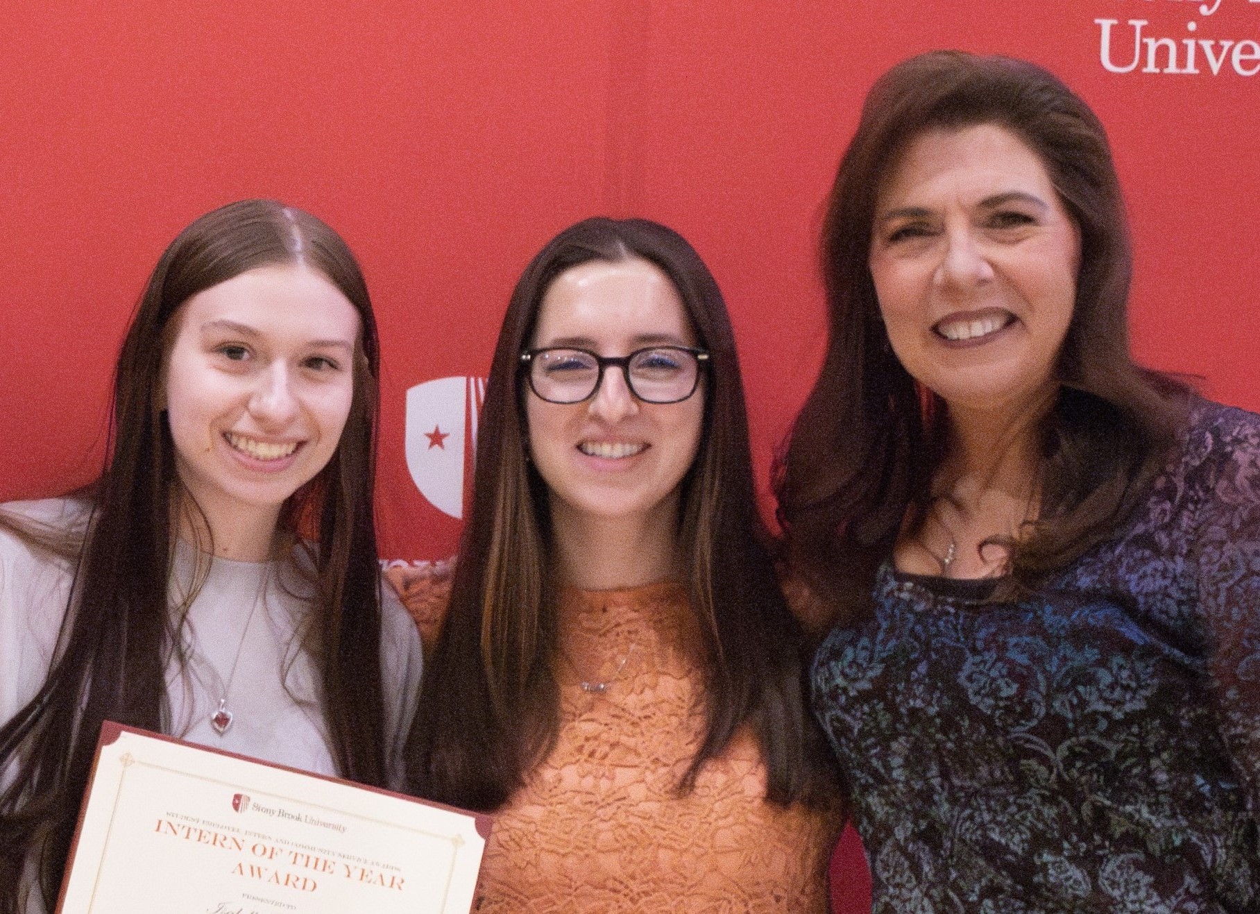 Isabella M., a Psychology BS major and 2023-24 PSY Advising Office Intern, awarded SBU's 2024 Intern of the Year pictured along with Danielle & Diane.